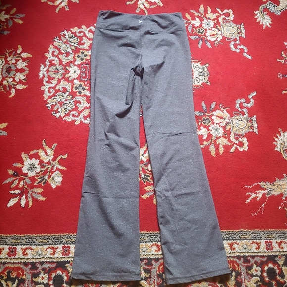 Grey Old Navy Flare Yoga Pants - Picture 2 of 2